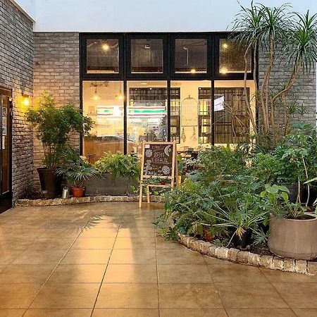 Backpacker 41 Hostel - Taichung Dış mekan fotoğraf