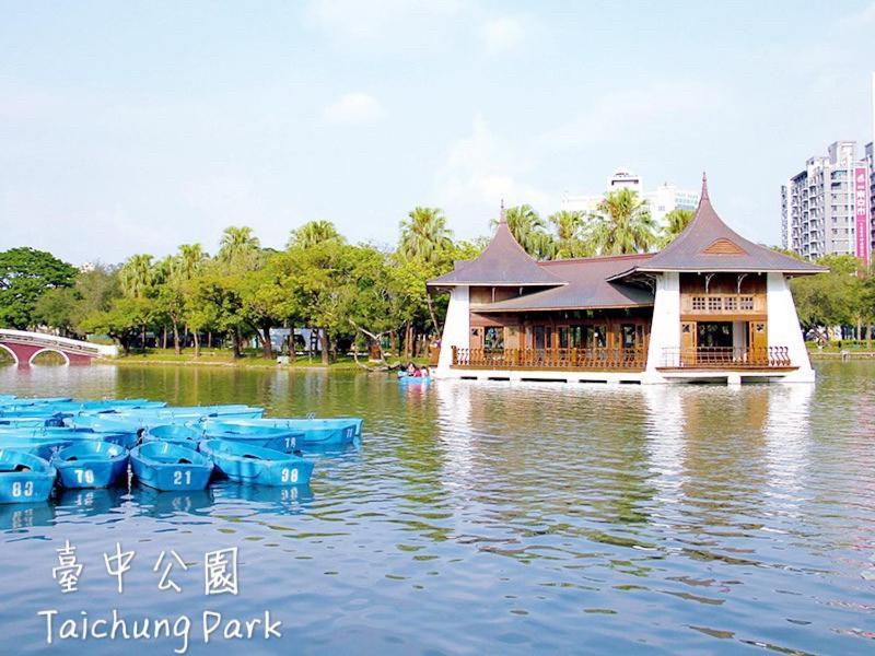 Backpacker 41 Hostel - Taichung Dış mekan fotoğraf