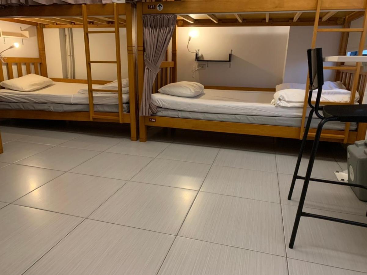 Backpacker 41 Hostel - Taichung Dış mekan fotoğraf