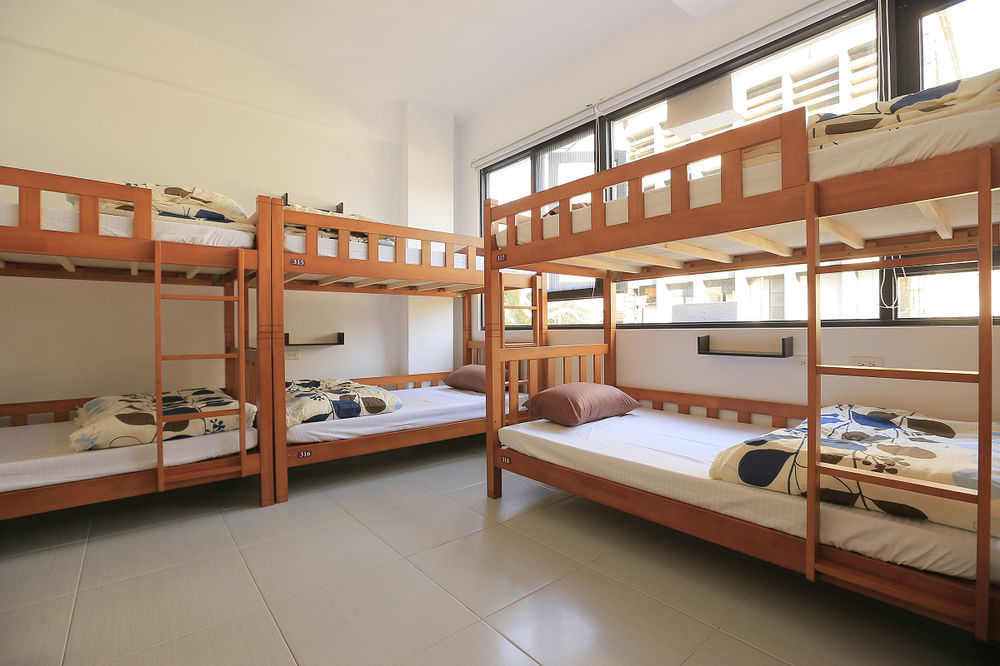 Backpacker 41 Hostel - Taichung Dış mekan fotoğraf