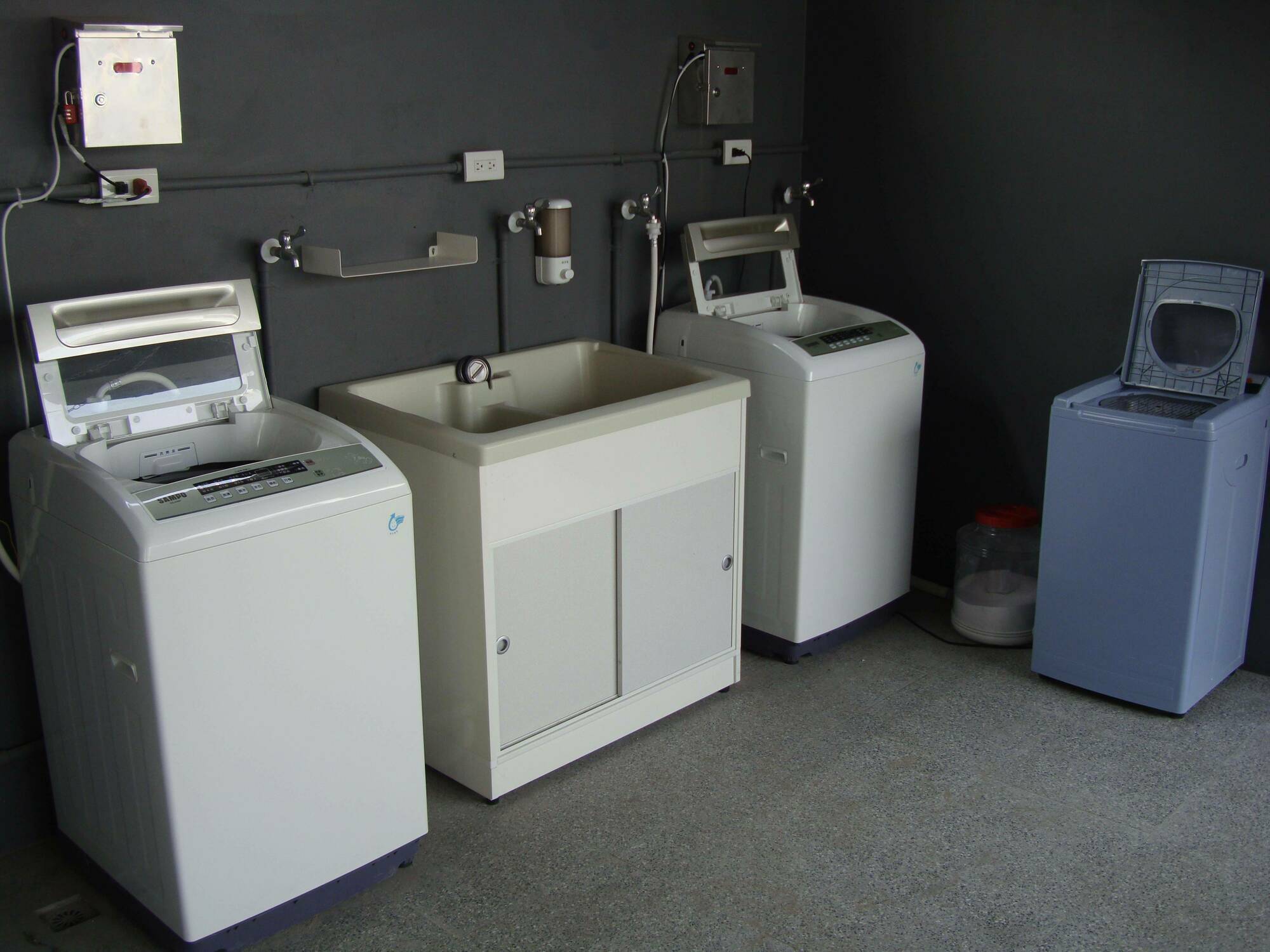 Backpacker 41 Hostel - Taichung Dış mekan fotoğraf